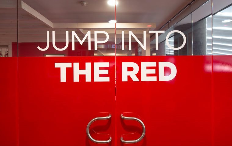 Jump-into-the-red_1(6)