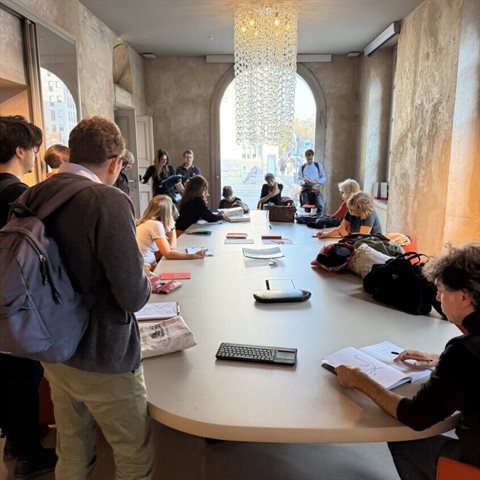 aab3fcf3-2044-4cb4-bc42-ac60ea57f7d0(4)