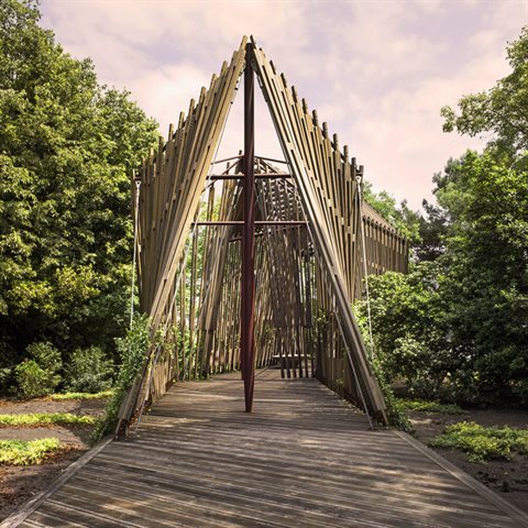 b9cd875c-9d9c-40b4-8d21-efa38d5de249(0)