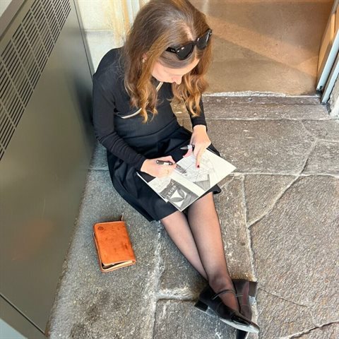 e0d833e6-440e-4d58-b874-53553a68a8fe(0)